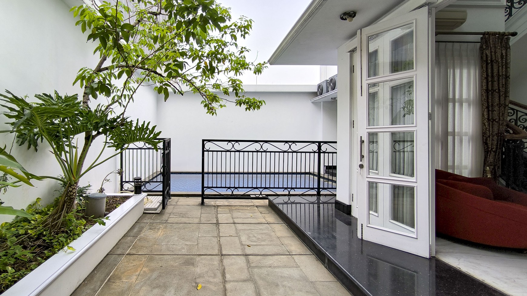 Rumah Mewah Bagus, Nyaman, dan Siap Huni di Pondok Indah, Jakarta Selatan 