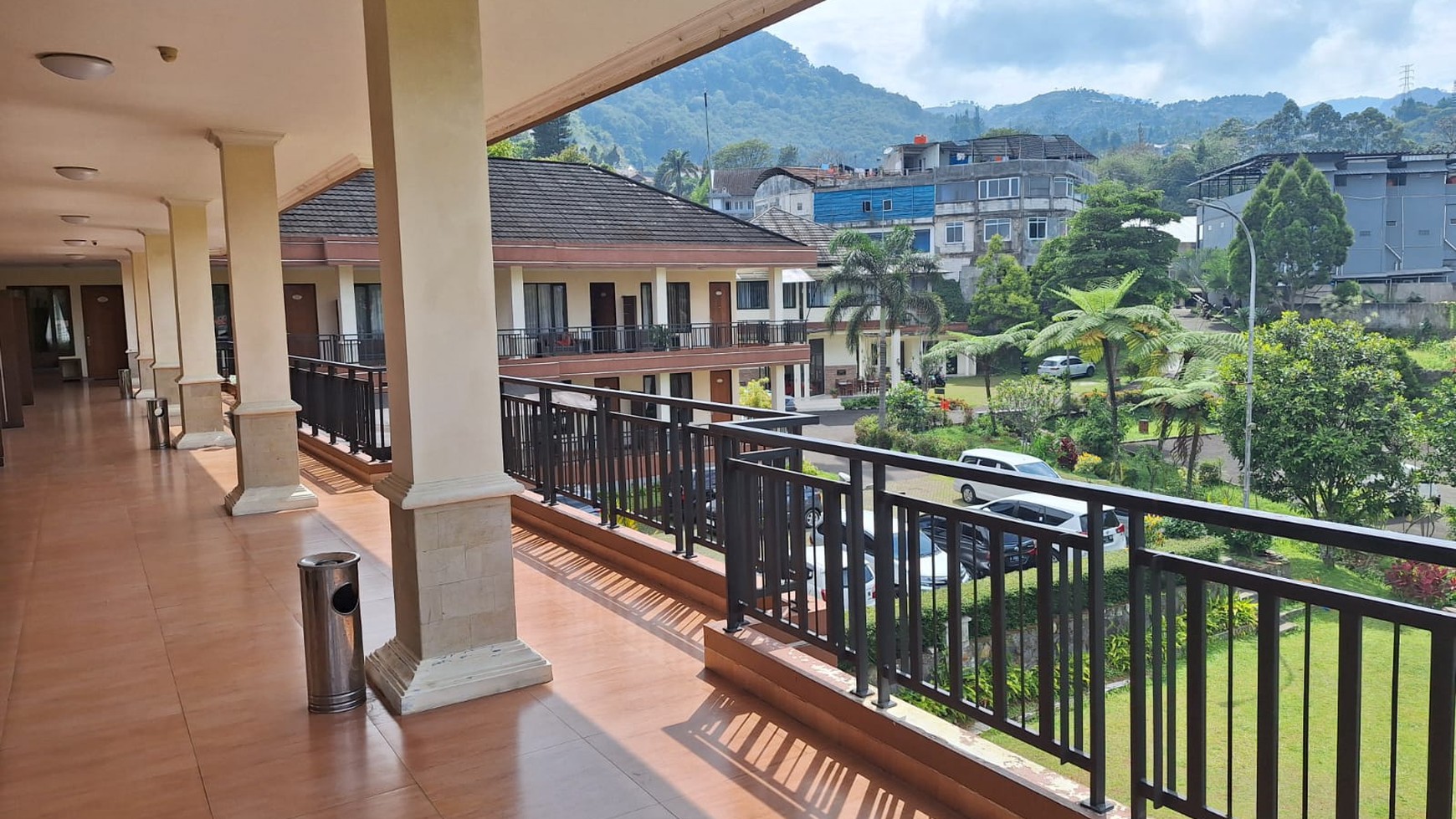 Dijual Hotel Megah di Raya Puncak Bogor