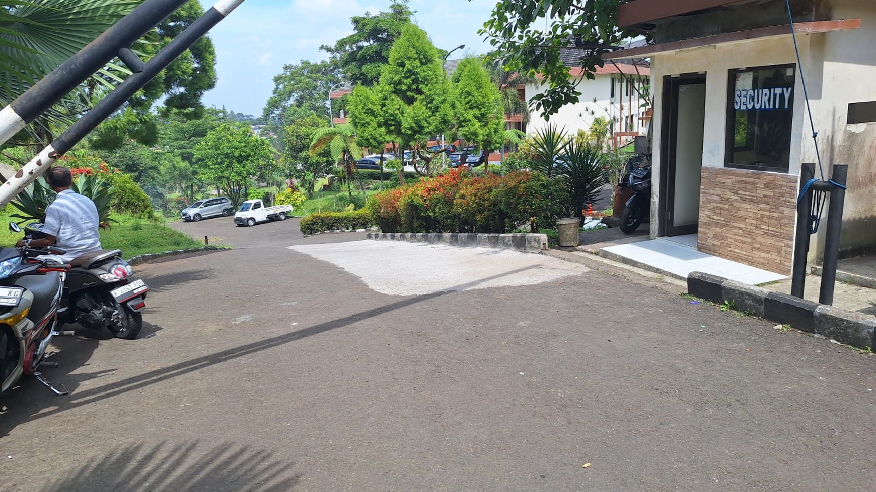 Dijual Hotel Megah di Raya Puncak Bogor