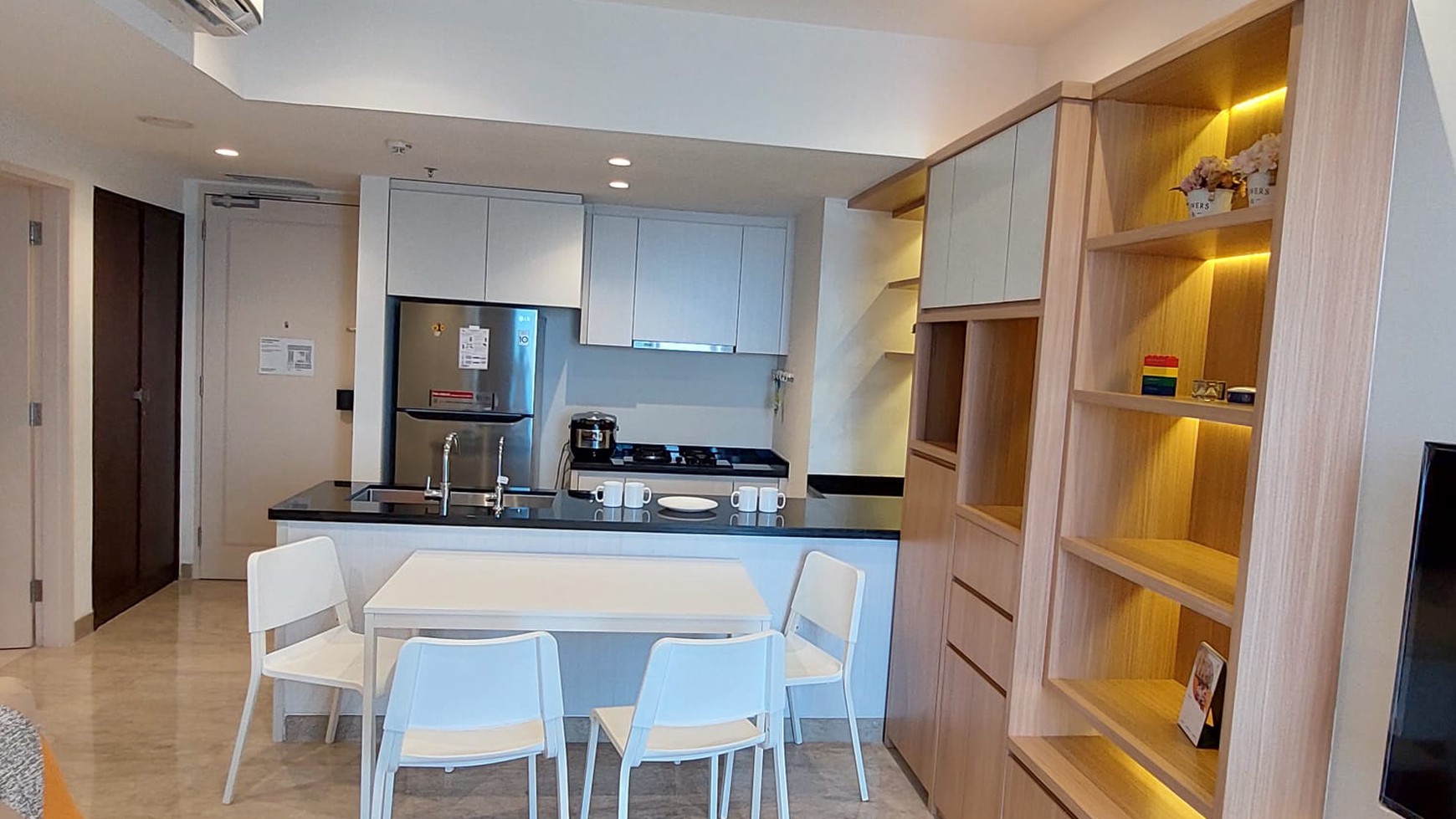 KAWASAN EKSKLUSIF, APARTEMEN MODERN 