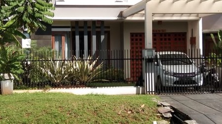 Rumah jalan utama Bintaro Jaya sek 9