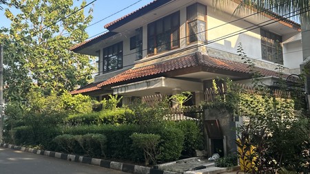 Rumah Hoek Di Perumahan Lebak Bulus