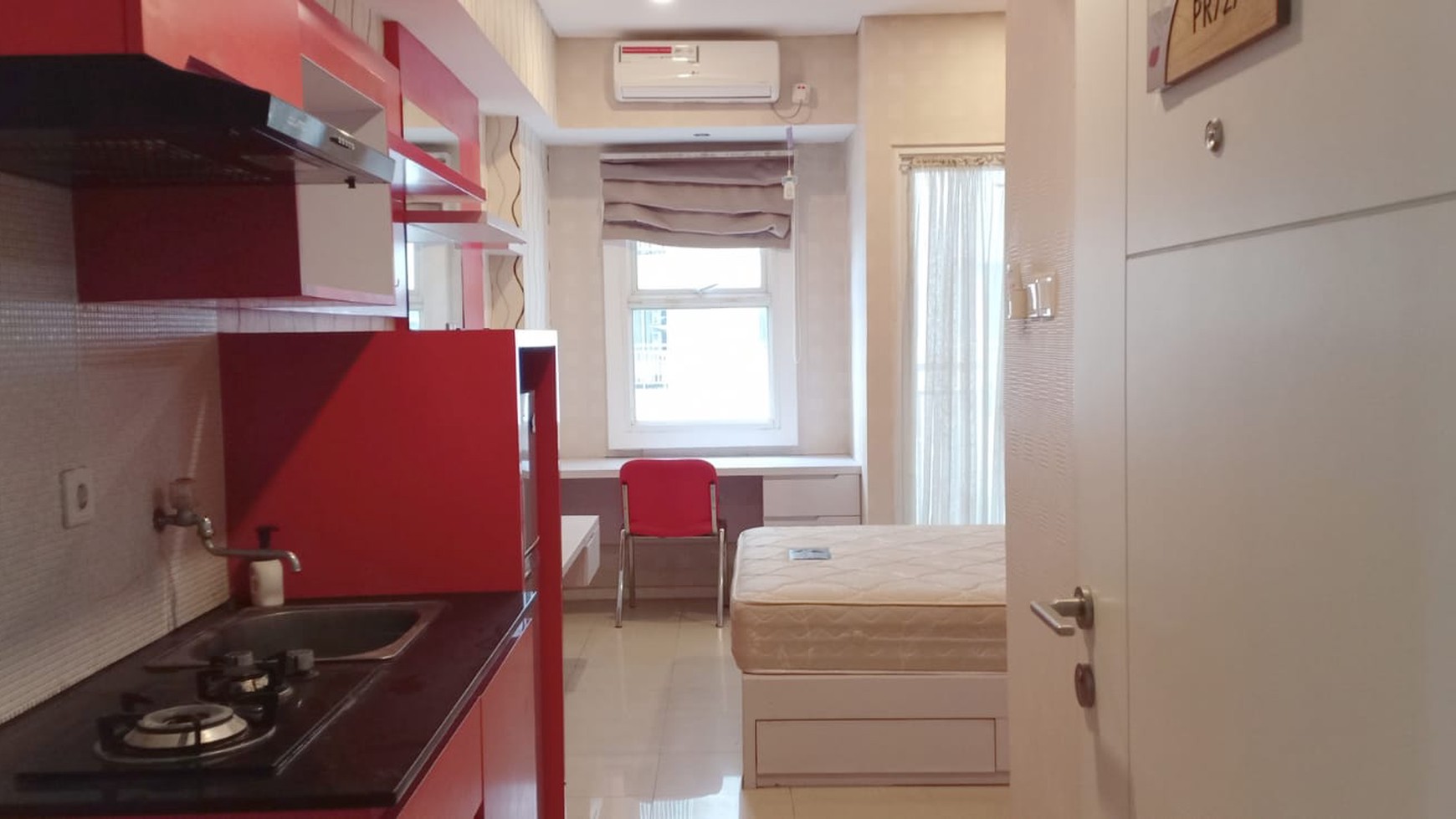 Apartement Semi Frunished di Parahyangan Residence