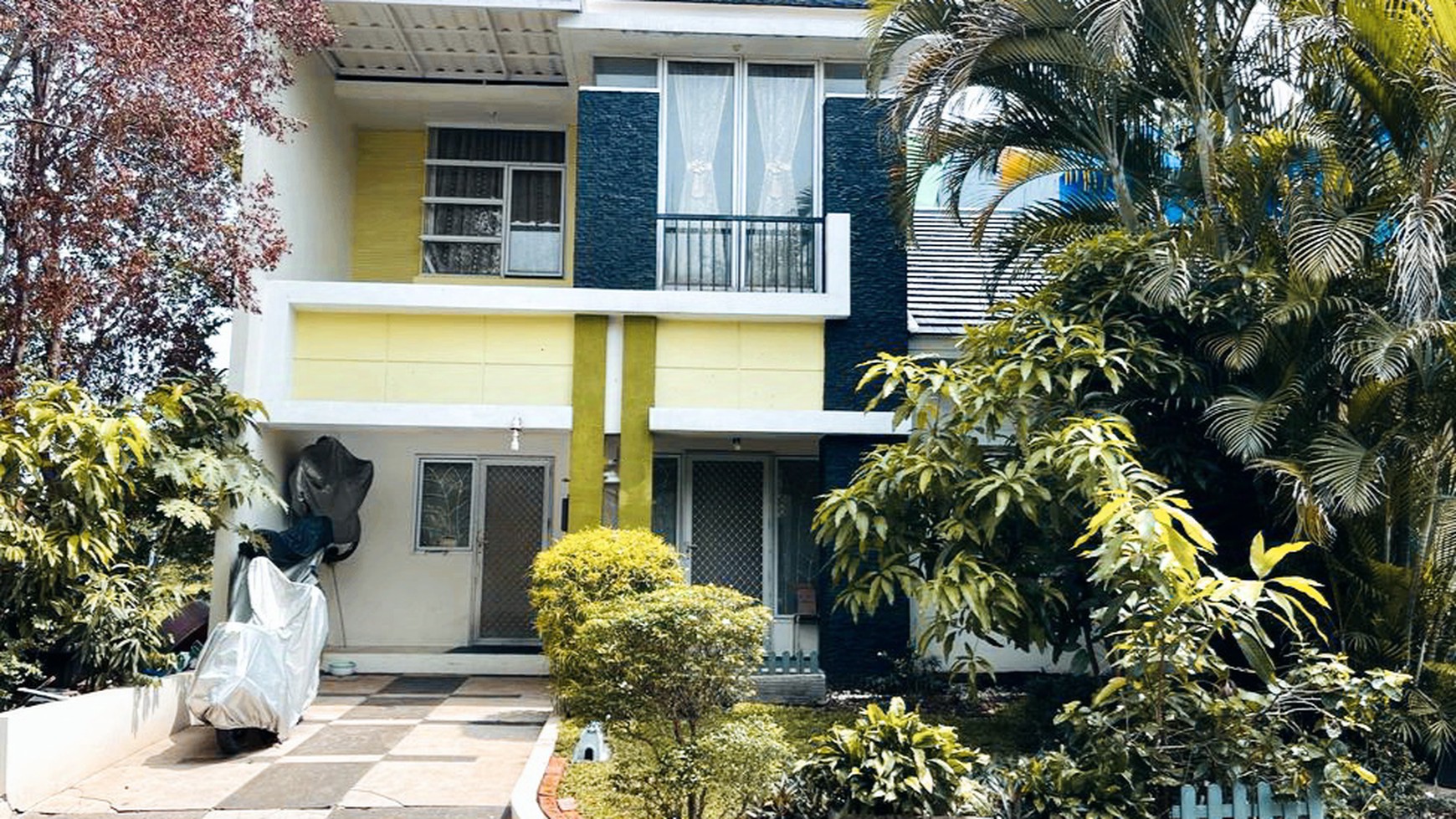 Dijual Rumah Tanah Luas di Lemonade Garden, Grand Wisata, Bekasi