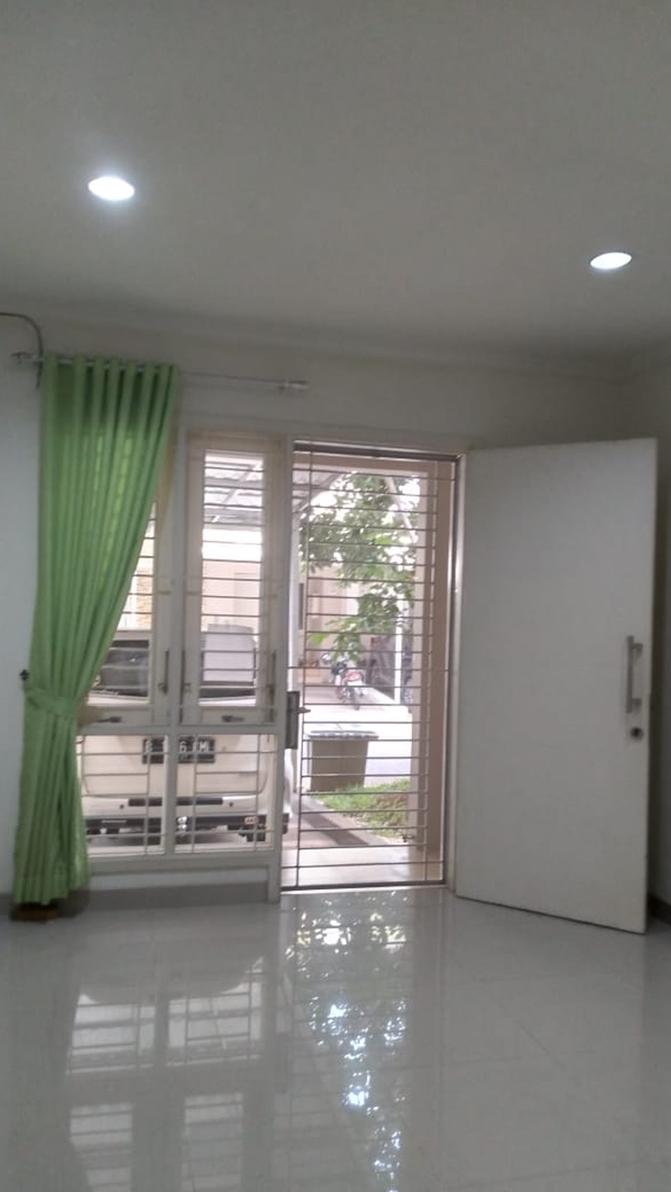 Rumah Siap huni di Cluster Thomson Gading Serpong