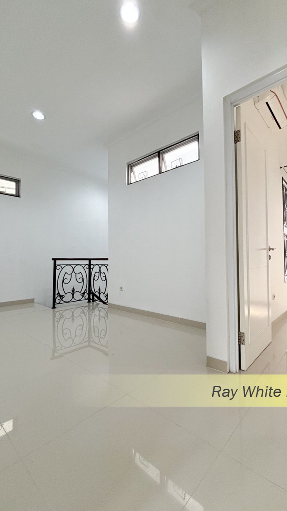 RUMAH MODERN CLASSIC HOUSE SIAP HUNI BINTARO JAYA SEKTOR 9, TANGERANG SELATAN #CH