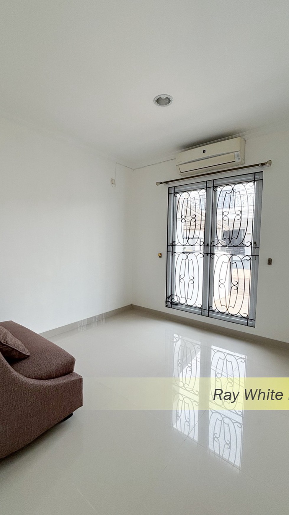 RUMAH MODERN CLASSIC HOUSE SIAP HUNI BINTARO JAYA SEKTOR 9, TANGERANG SELATAN #CH