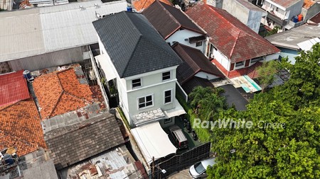 Lebak Bulus Gedung Kantor Komersial 3 Lantai