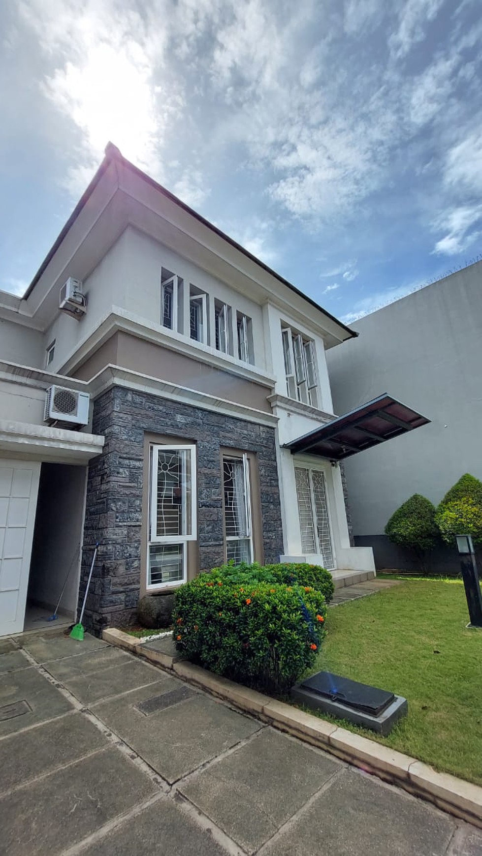 Rumah Boulevard Raya Kota Wisata Cibubur Gunung Putri Bogor