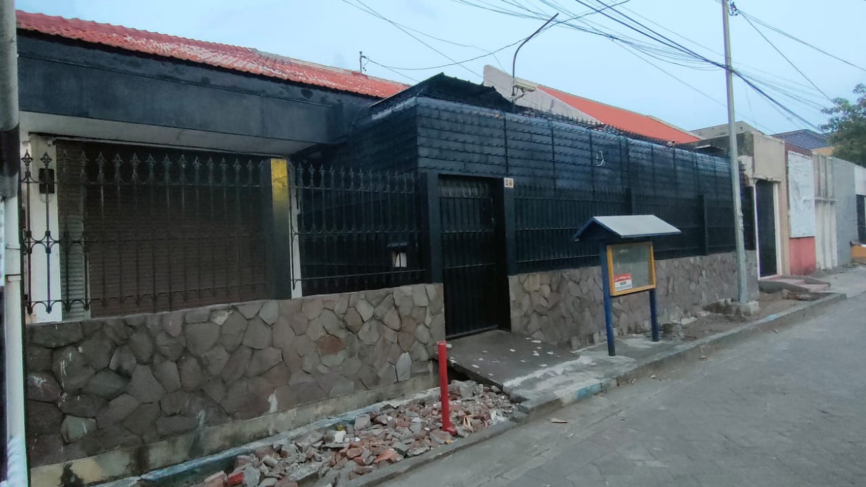 Rumah Dijual Dukuh Kupang Barat Dukuh Pakis Surabaya