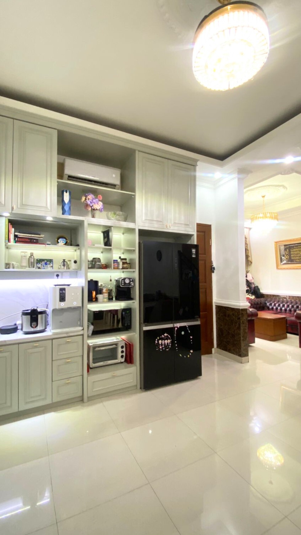 Rumah Modern Classic dalam Cluster Strategis di Jagakarsa, Jakarta Selatan