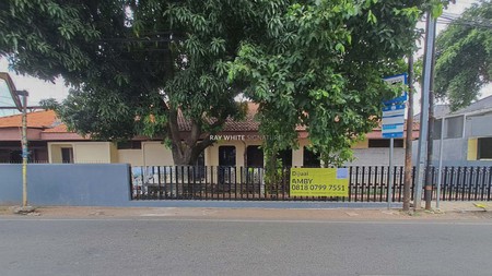 Rumah Posisi Hook Pinggir Jalan di Jl Kejaksaan Raya