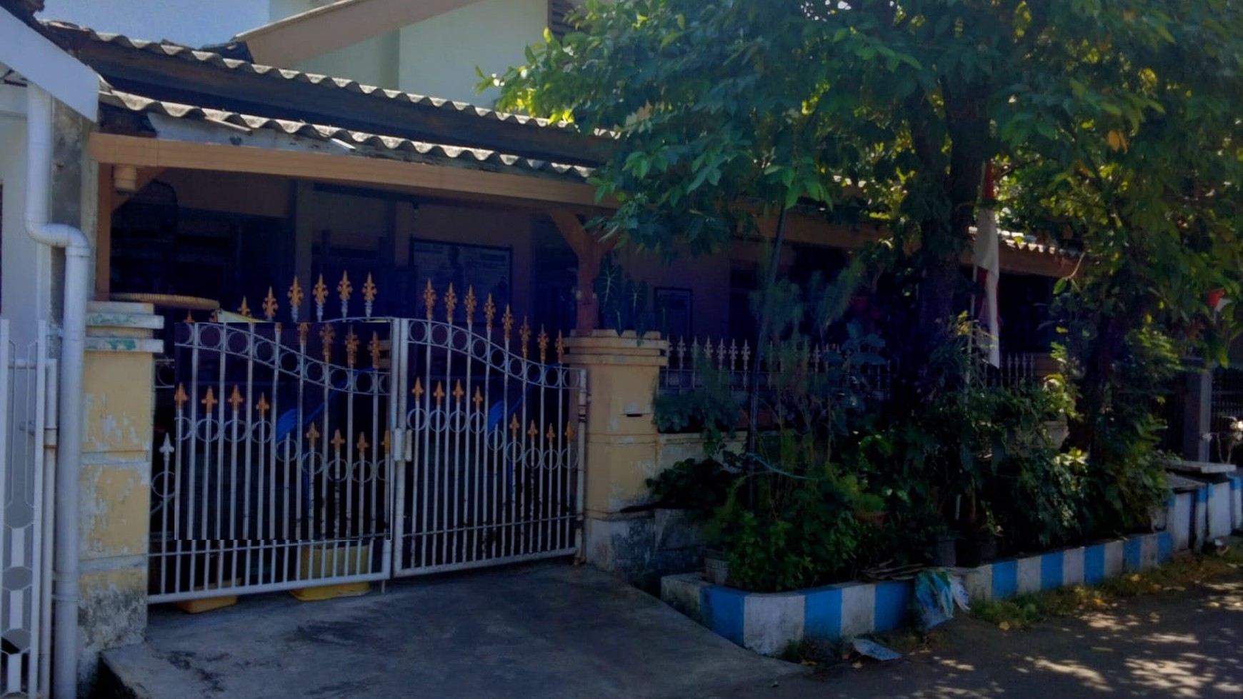 Dijual Rumah 2 lantai di Taman Indah Surabaya Barat