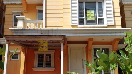 Rumah Cantik 3Lantai di Pusat Kuliner Gading Serpong