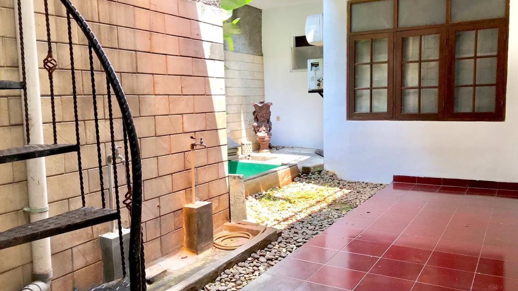 Rumah Hitung Tanah Area Cipete