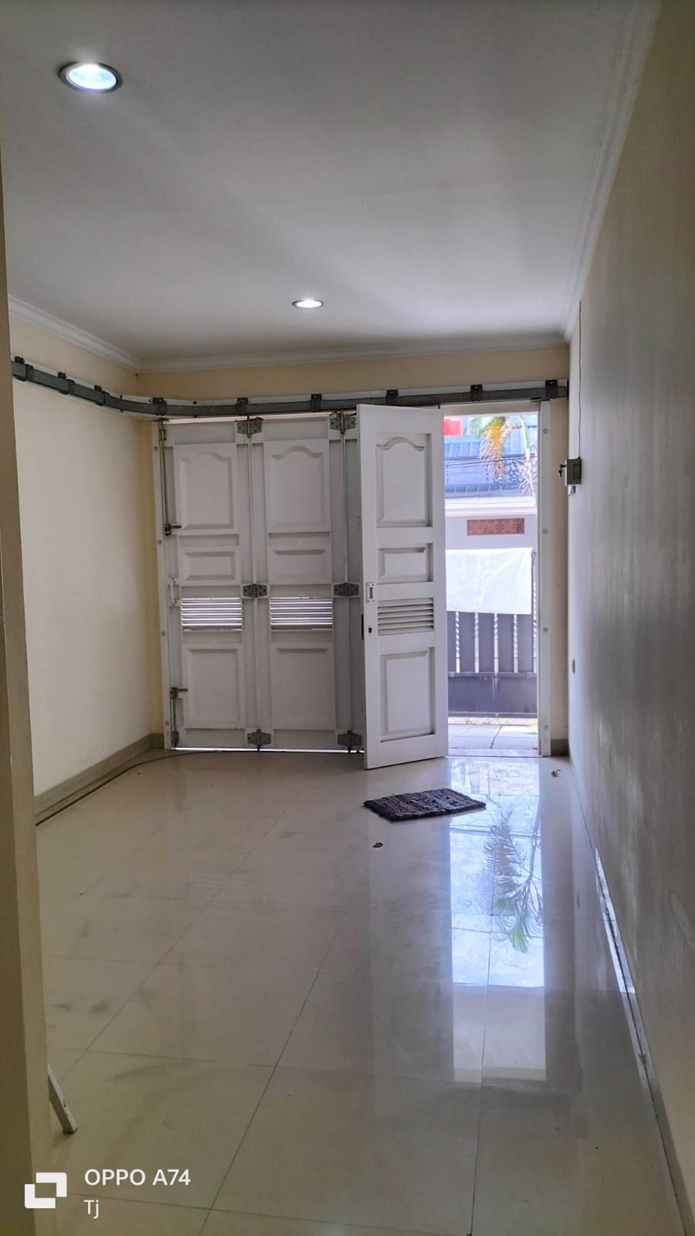 Rumah Siap Huni dengan Full Marmer dan Area Premium @Pondok Indah