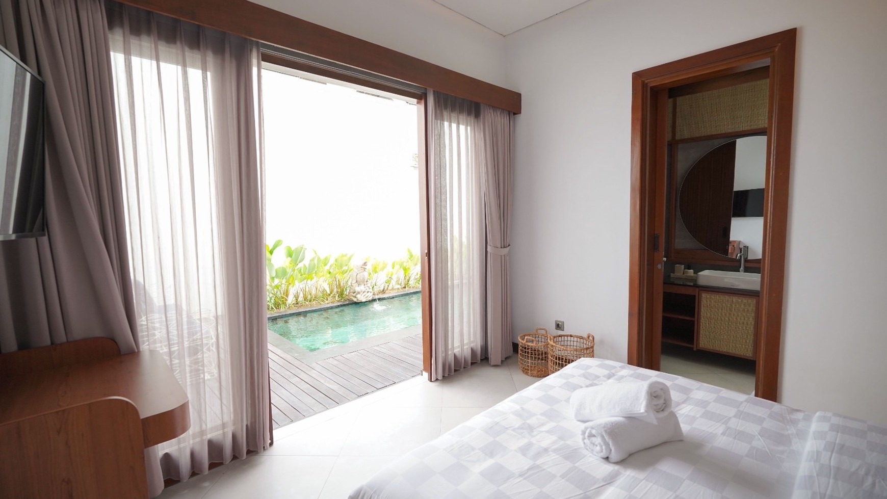 For Sale Freehold  - Brand new modern villa  complex with  good villa management  in famous area Canggu 