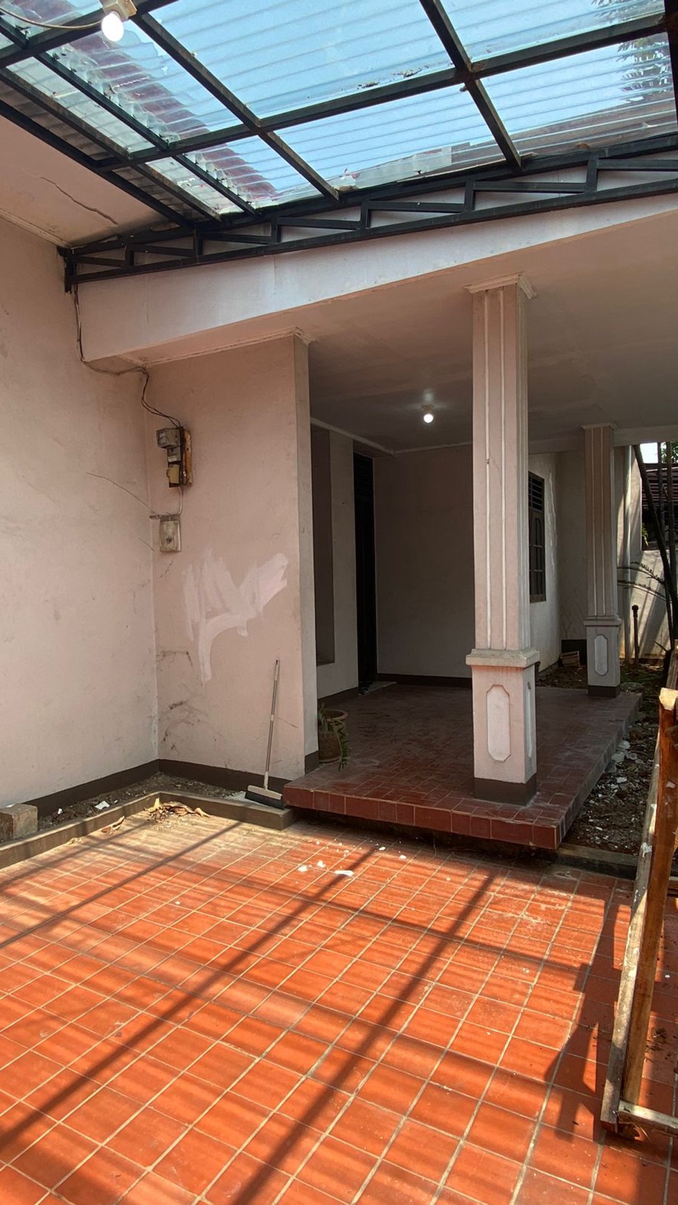 Rumah rapih, nyaman di Cipayung - Jakarta timur