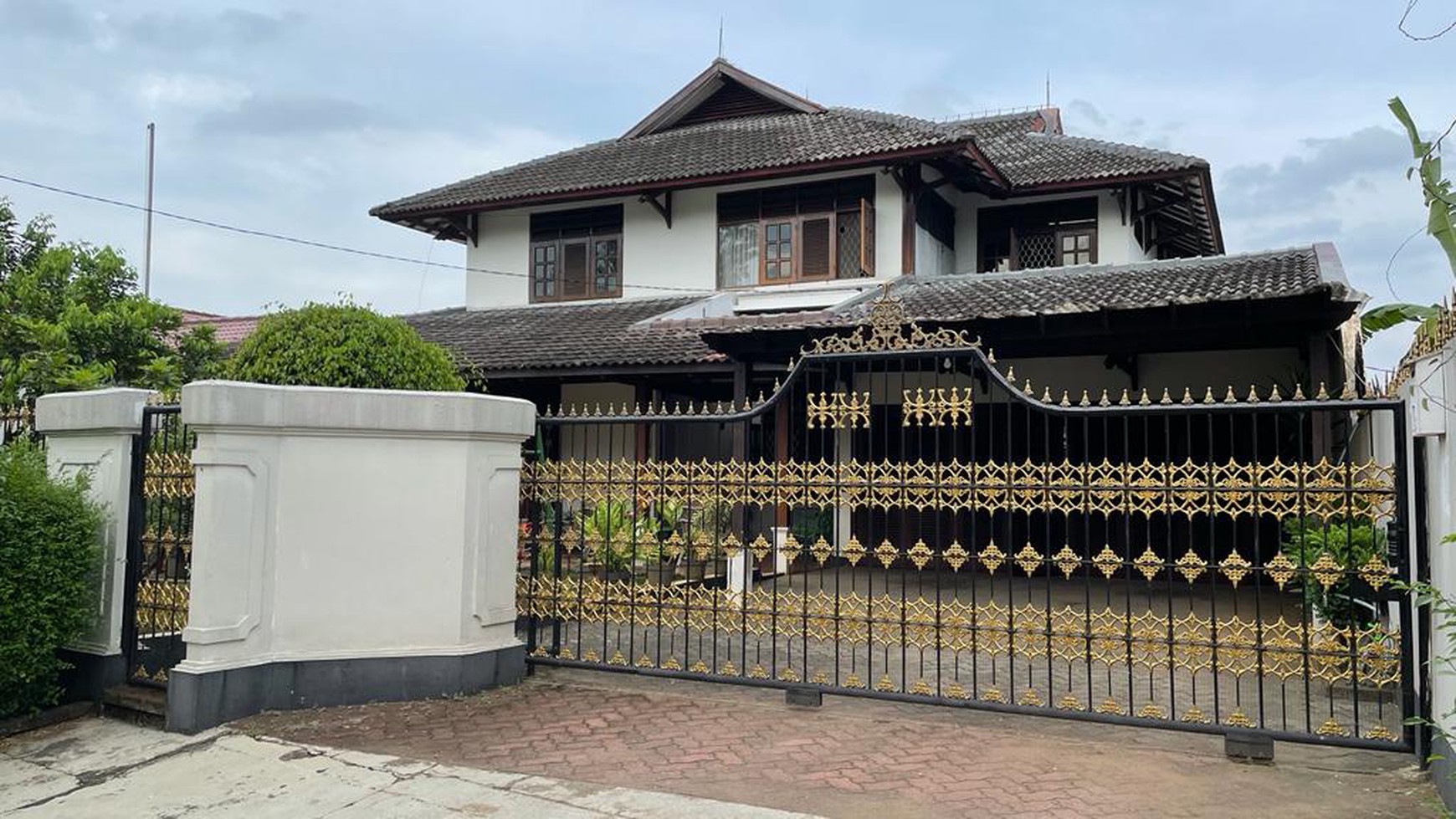 Rumah Nyaman 2 Lantai, Selangkah ke Pangkalan Jati Golf Club