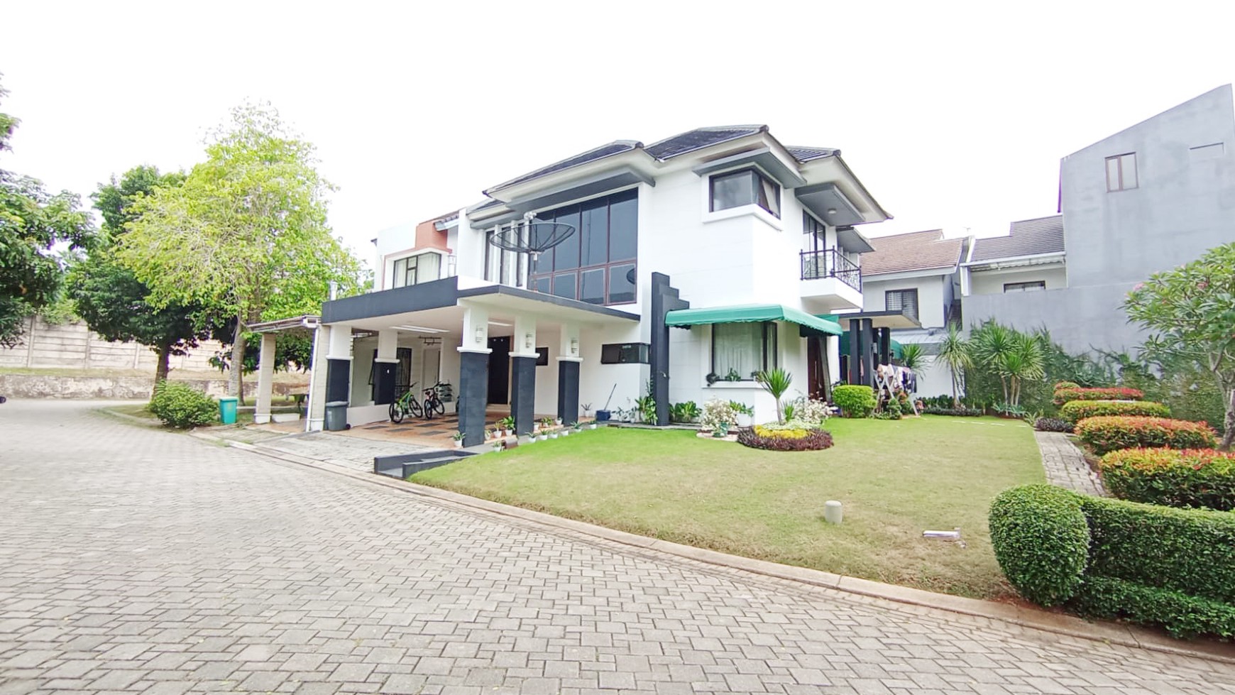 Rumah Hoek di Cluster Foresta, BSD City