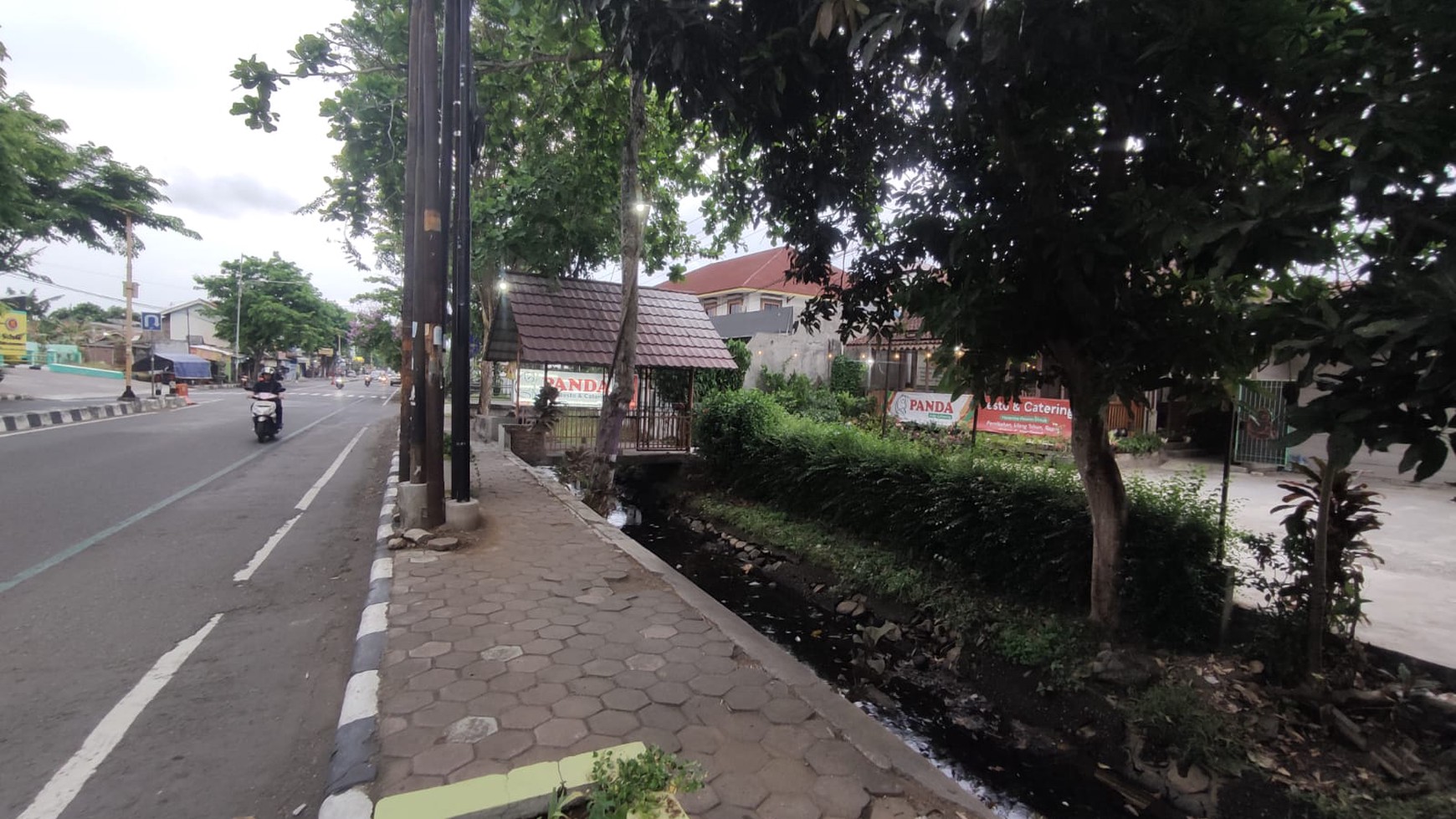 Ruang Usaha Cocok Untuk Resto Lokasi Strategis di Purworejo 