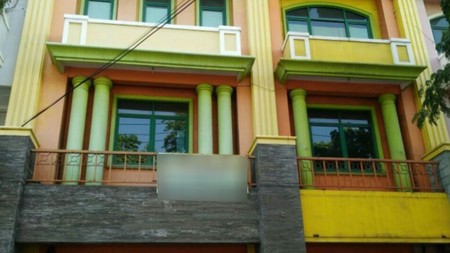 DIJUAL 3 UNIT RUKO PUSAT KOTA DI AREA KOMERSIAL