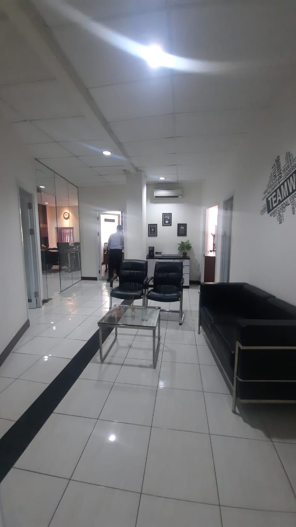 Disewakan Ruko Gandeng ex Office di Area Strategis Kebayoran Baru, Jakarta Selatan 