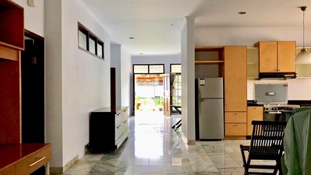 Rumah Lokasi Strategis dan Siap Huni di Kebayoran Baru, Jakarta Selatan