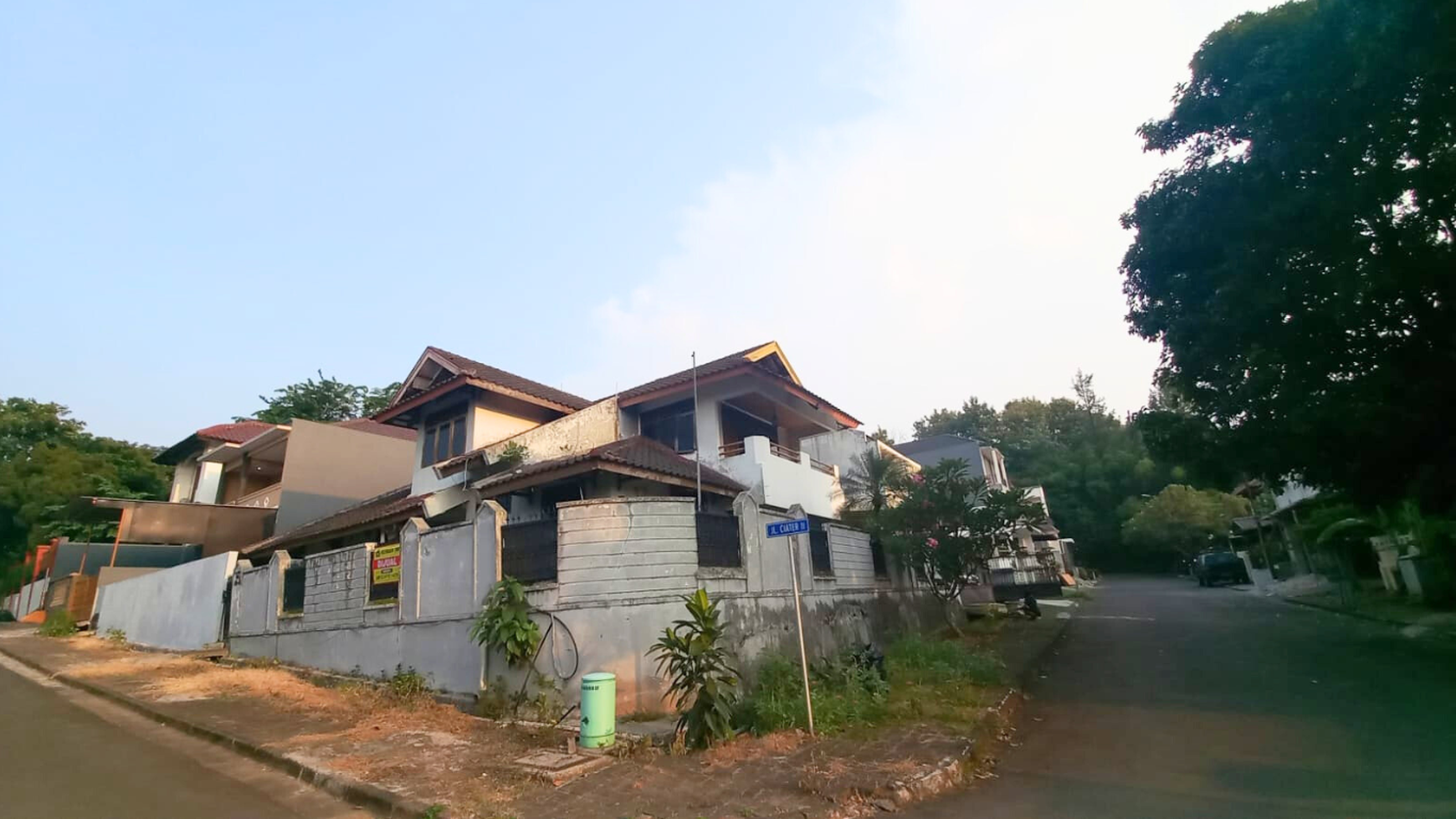 Rumah Hook 2 lantai Siap Huni di Cinere