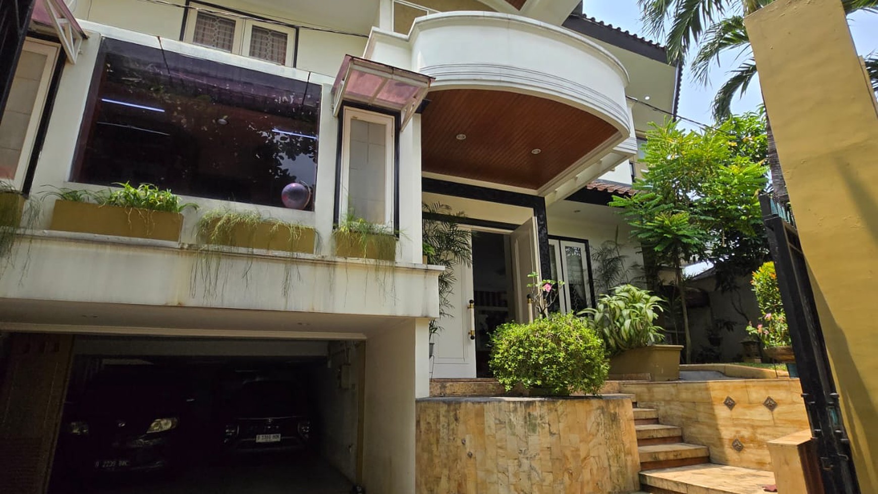 Rumah mewah type Clasic modern 2 lantai luas 341 m2 huk di Permata hijau 2, Kebayoran lama - Jakarta Selatan