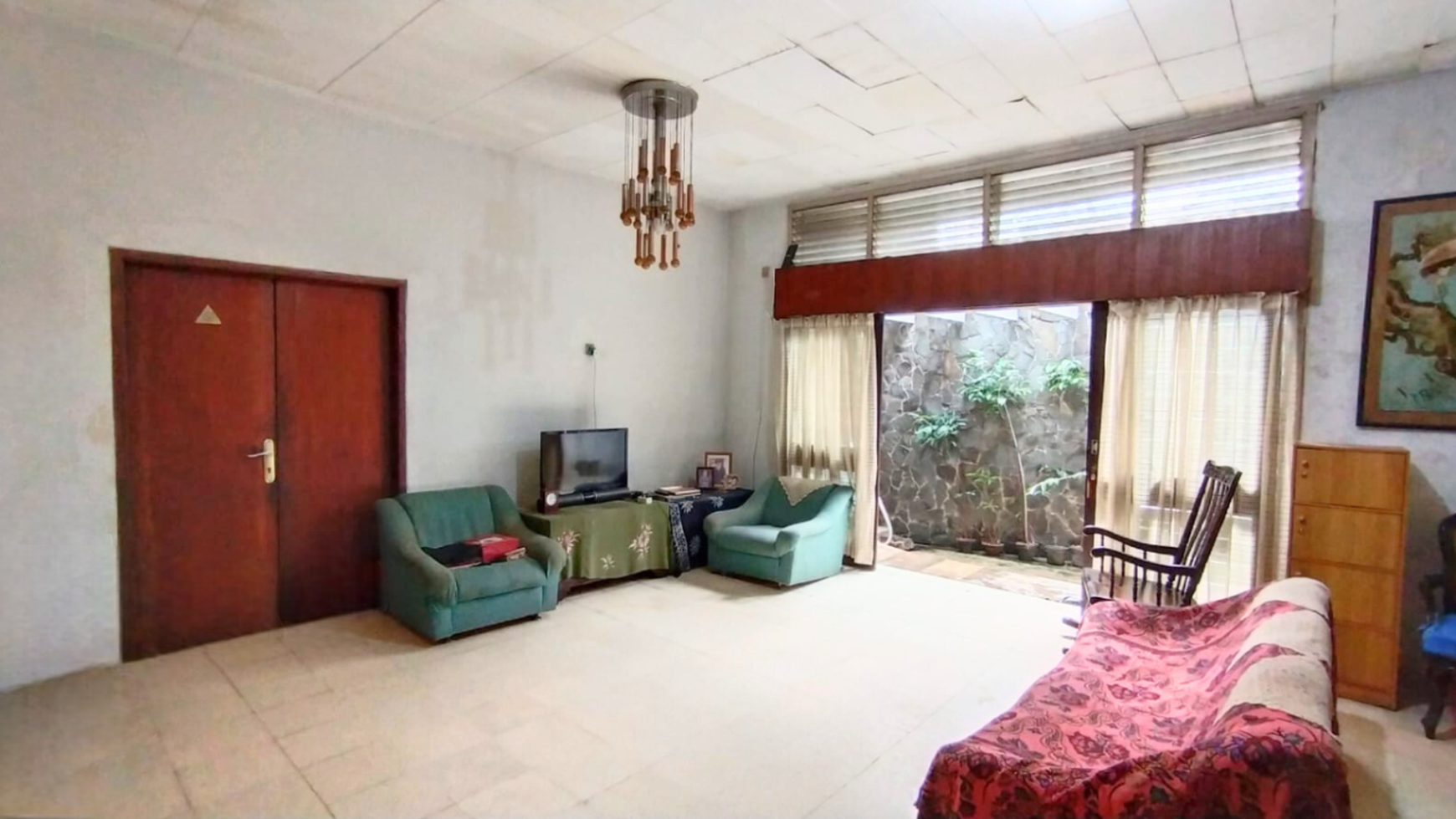 Rumah Hitung Tanah Area Cipete