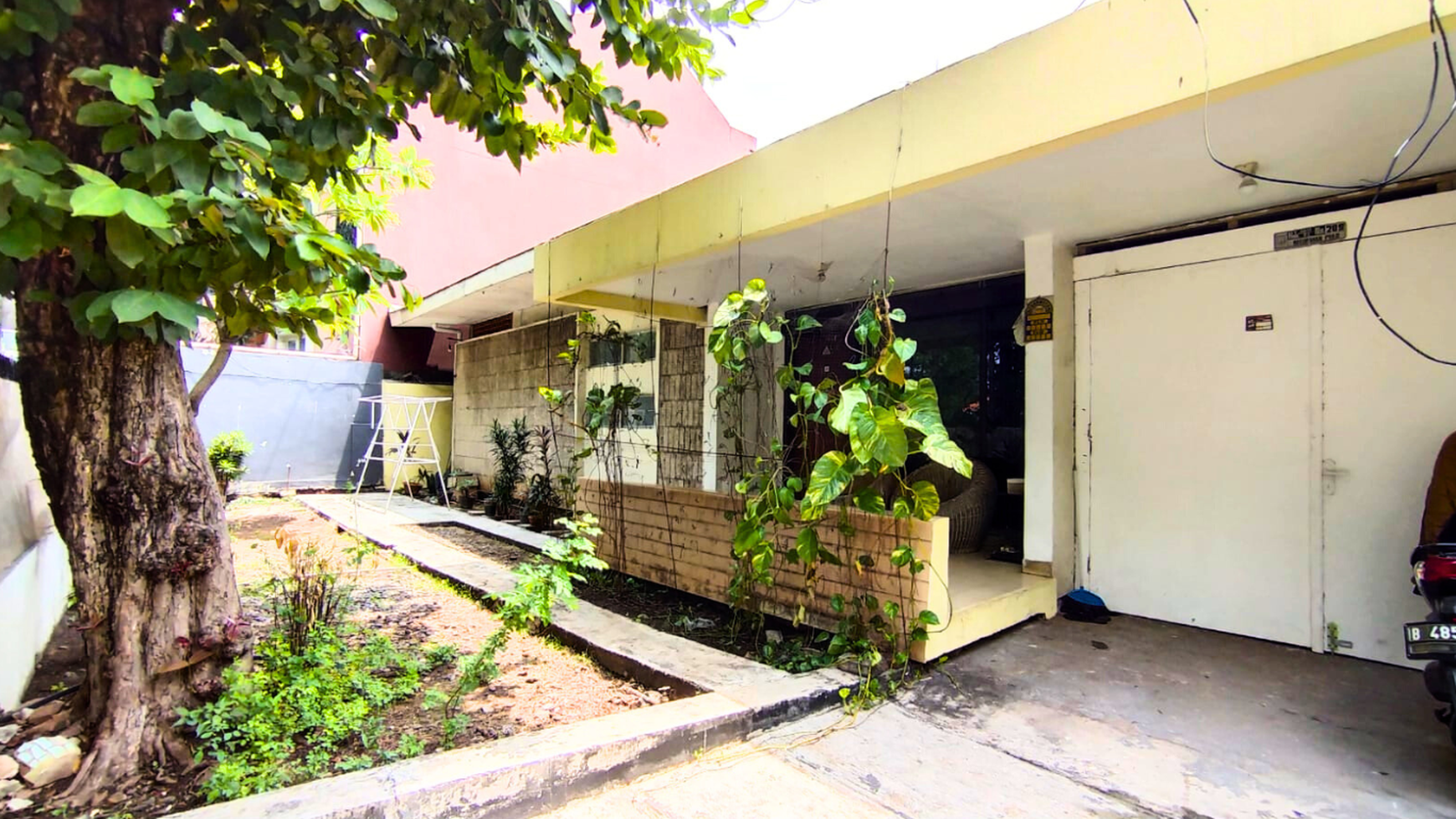 Rumah Hitung Tanah Area Cipete