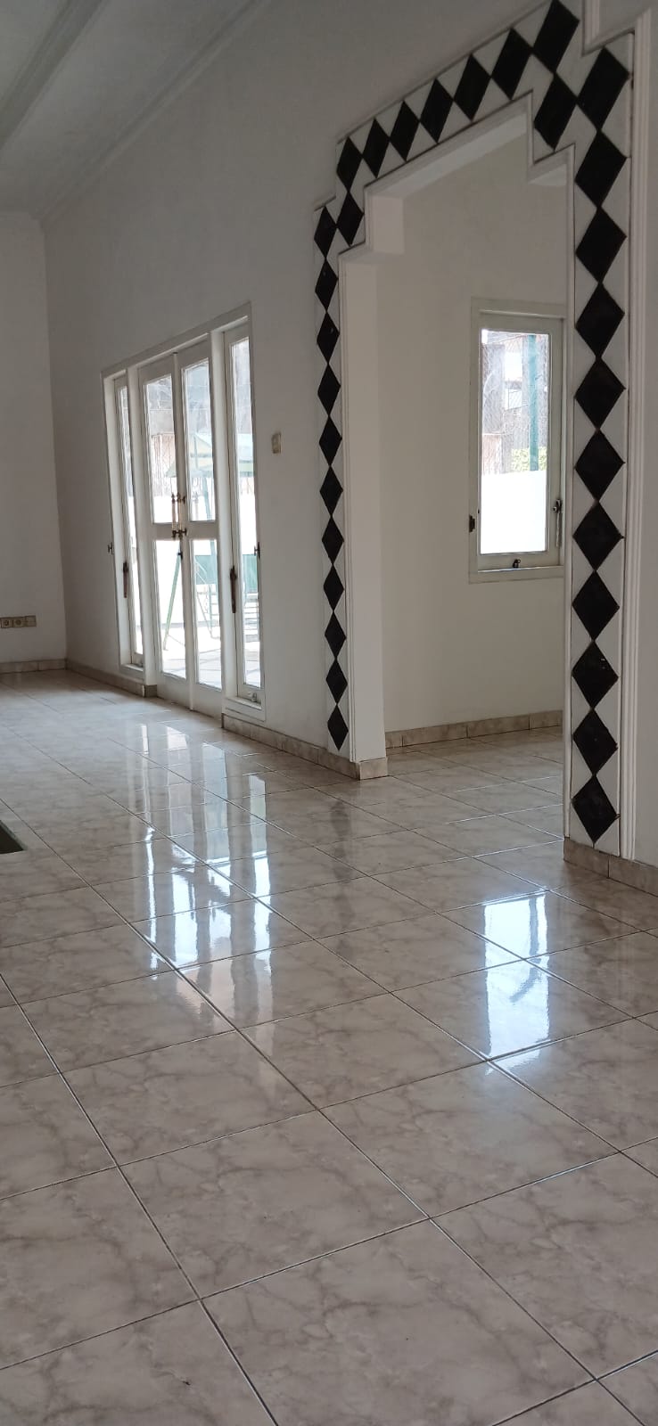 Rumah Hitung Tanah Area Cipete