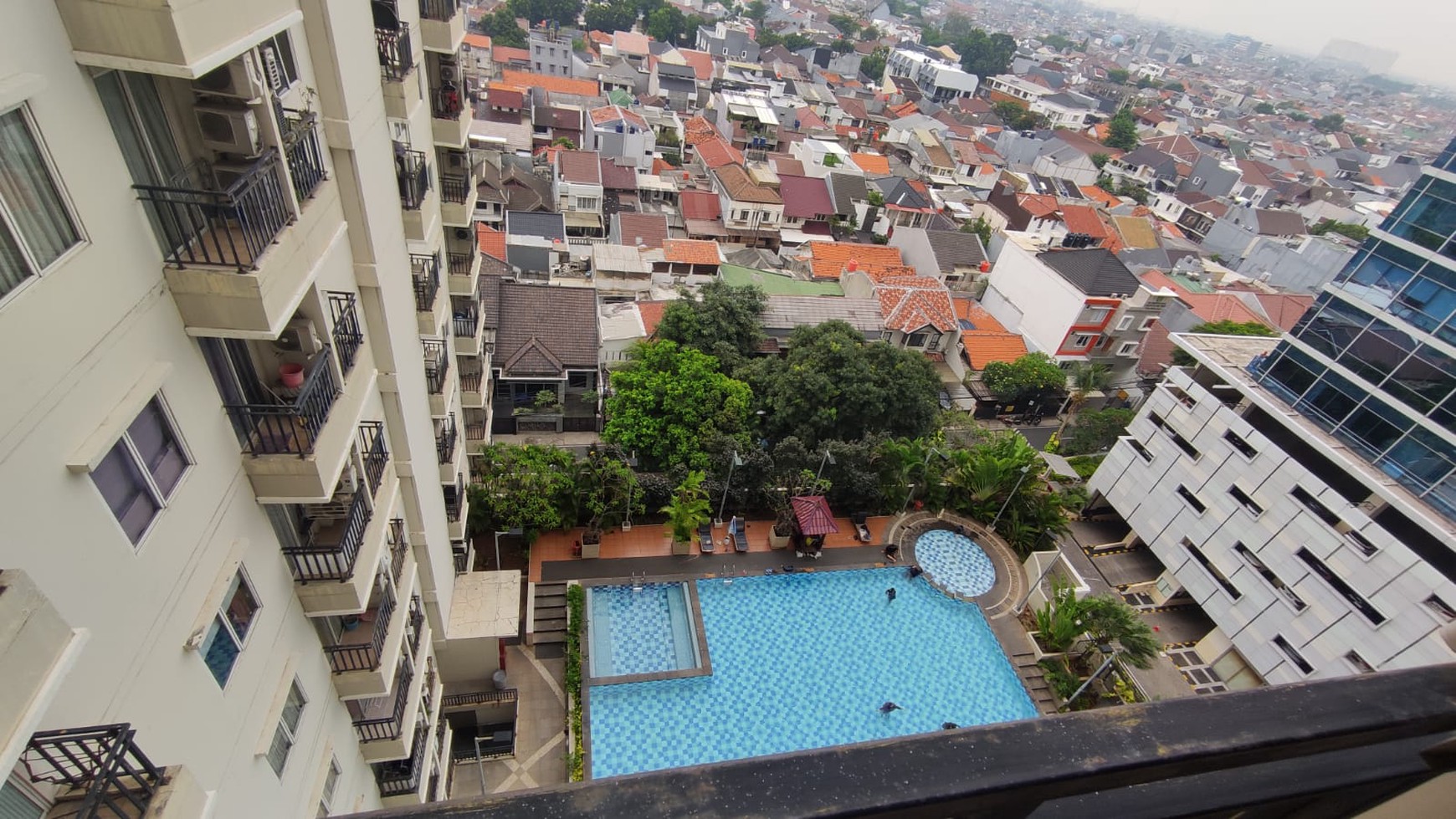 Rumah Hitung Tanah Area Cipete