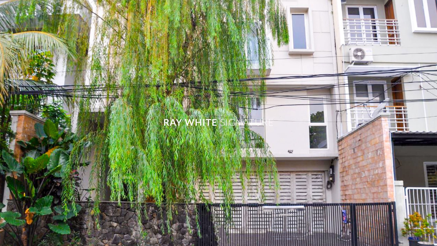 Rumah Hitung Tanah Area Cipete