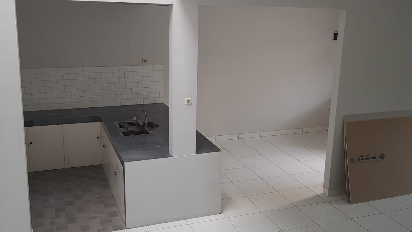 Rumah Hitung Tanah Area Cipete