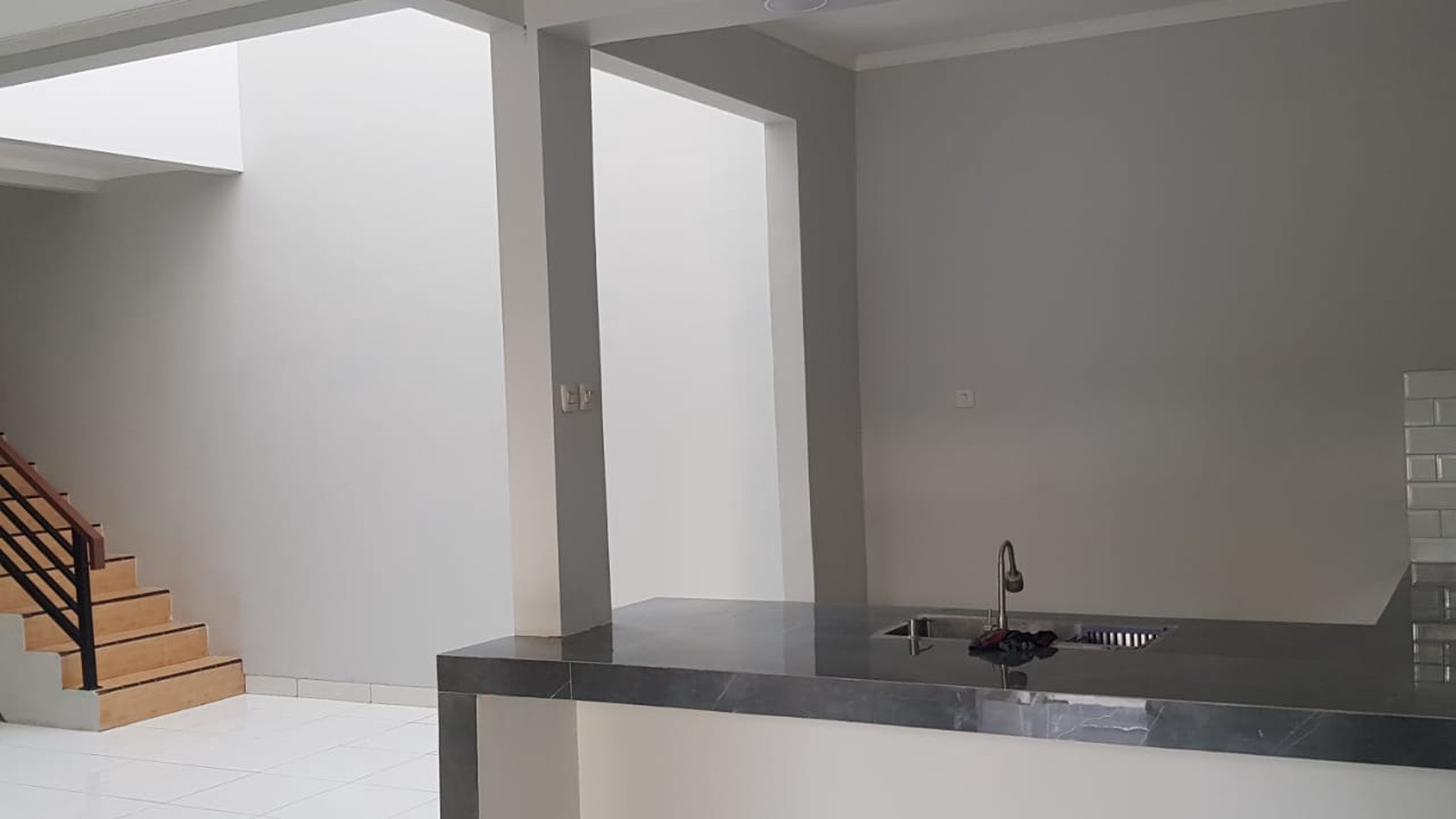 Rumah Hitung Tanah Area Cipete