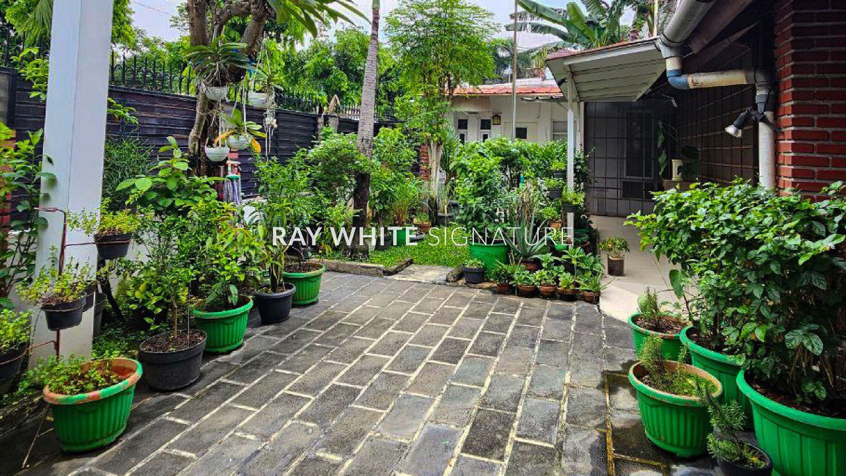 Rumah Hitung Tanah Area Cipete