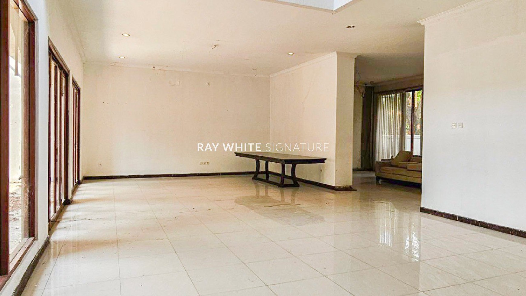 Rumah Hitung Tanah Area Cipete