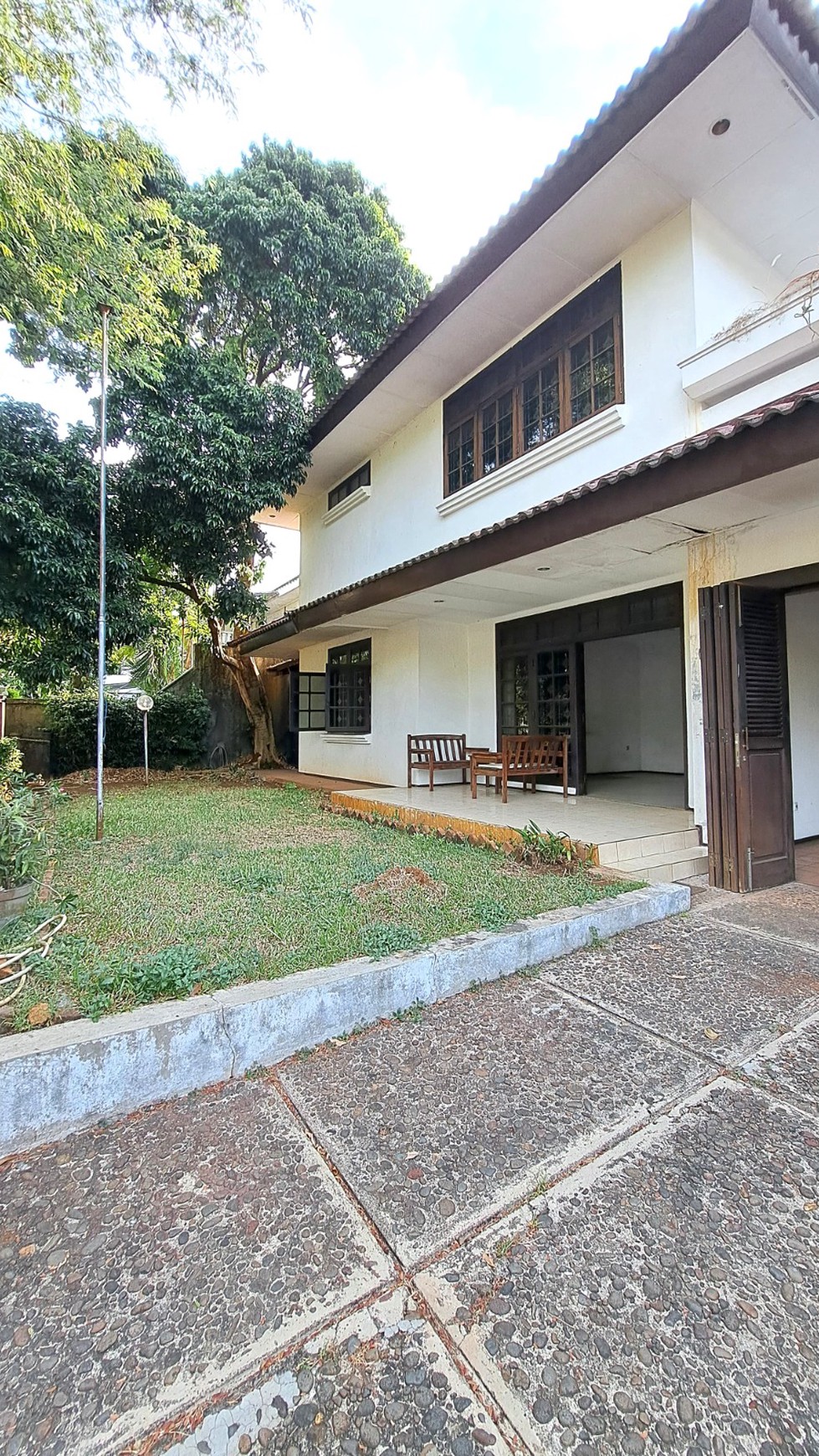 Rumah Hitung Tanah Area Cipete