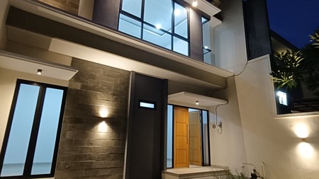 Dijual Rumah Baru Gress Minimalis di Manyar Surabaya