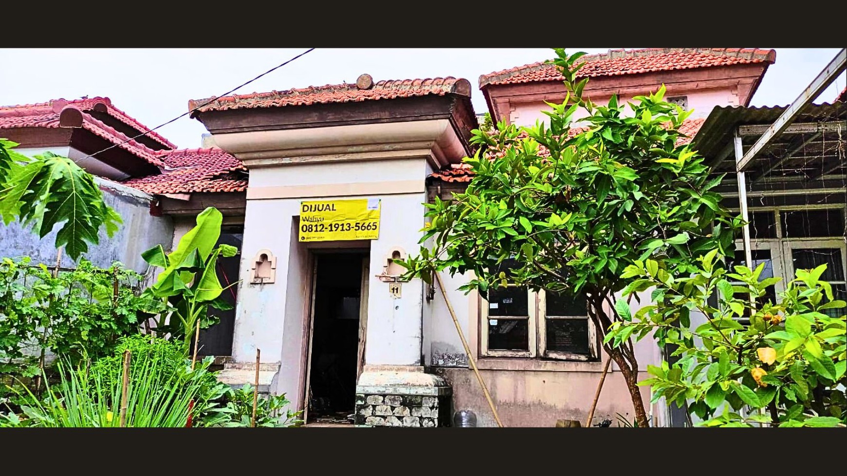 Rumah Dekat Sekolah Anglo Hitung Tanah Saja