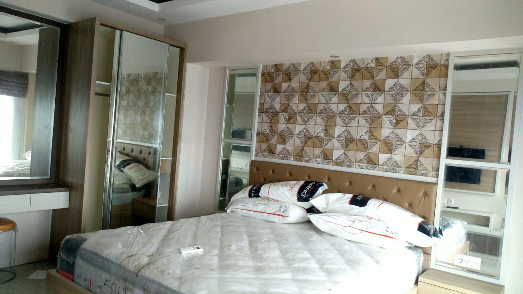 Apartment Disewakan Tanglin Pakuwon Indah Surabaya, Atas Pakuwon Mall