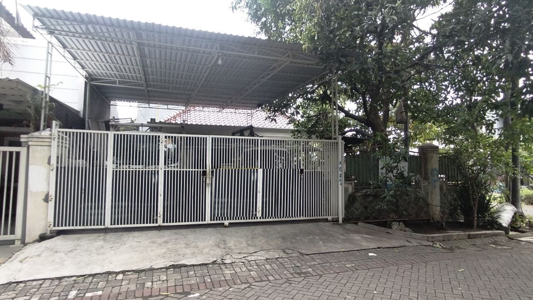 Dijual Rumah SHM di Puri Gianyar Surabaya Timur