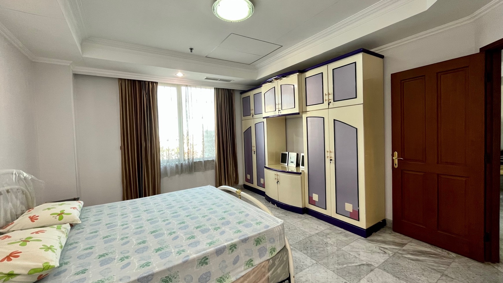 Kondominium Regency 3BR luas 134m2, Akses langsung ke Tunjungan Plaza Surabaya