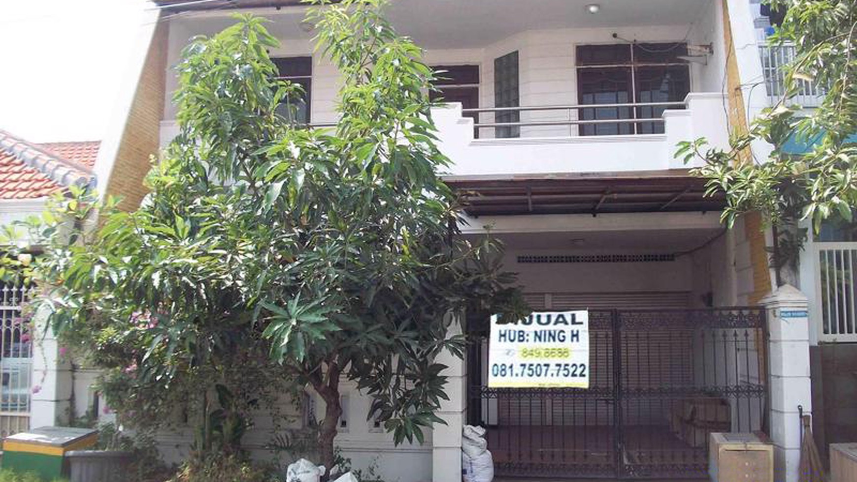 Rumah di Baratajaya Surabaya Timur, 2 Lantai, Bagus + Terawat - NH -