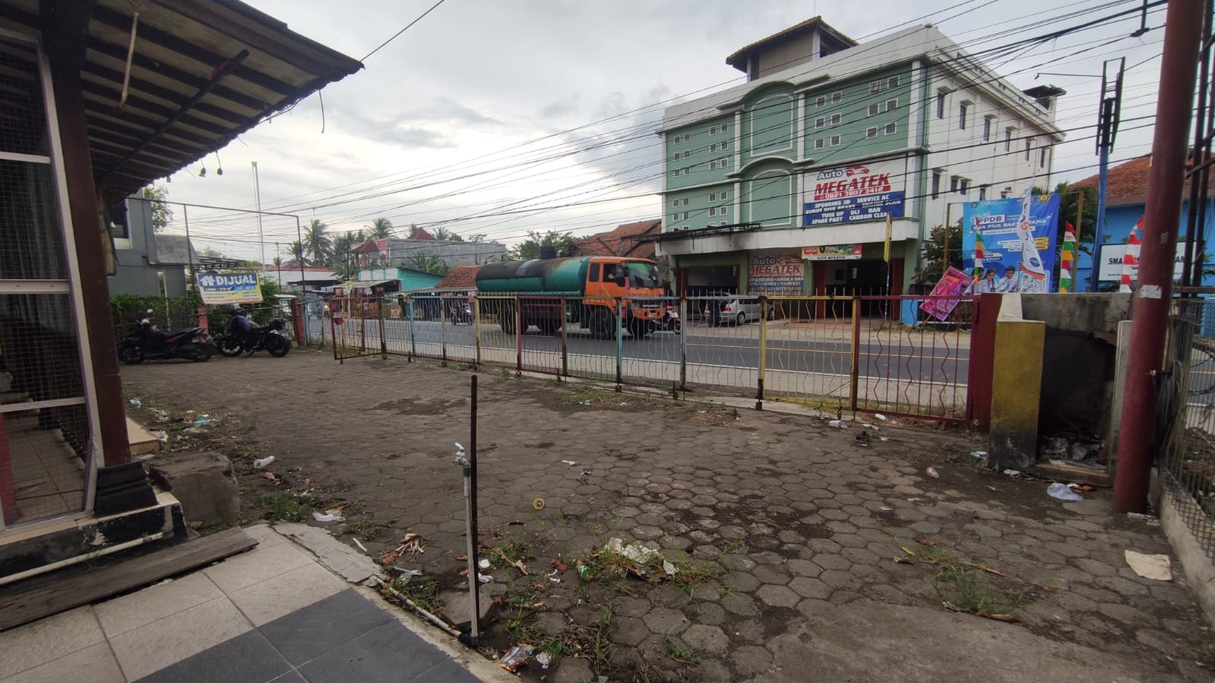 Ruang Usaha 2 Lantai Lokasi Strategis di Jl Gajah Mada Purworejo 