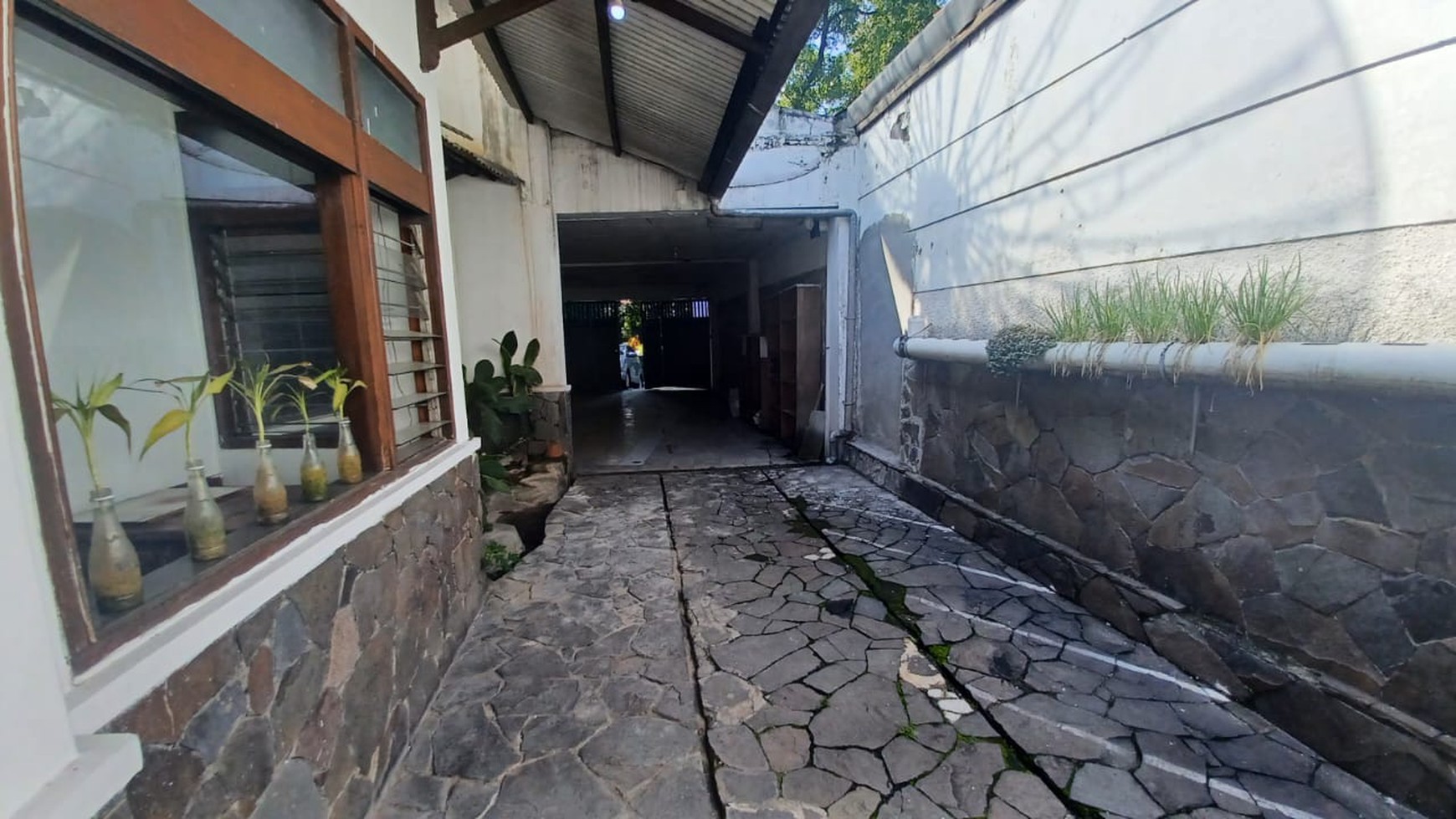 Rumah Lux Classic Cocok untuk Usaha di Sayap Riau Bandung Kota