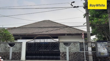 Dijual Rumah 2 lantai di Dukuh Kupang Barat Surabaya