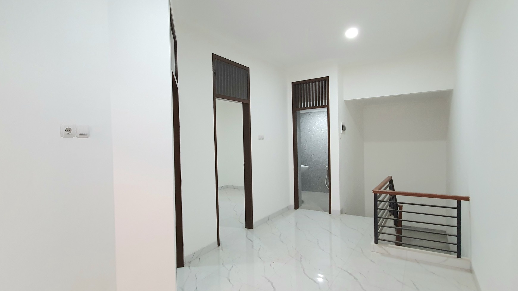 Rumah brand new (renovasi total) di Gading Kirana Timur, Kelapa Gading 